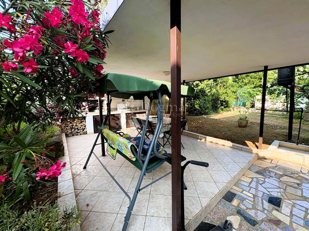Luxury Apartment for sale in Krk, 405 000 €, Photo 1