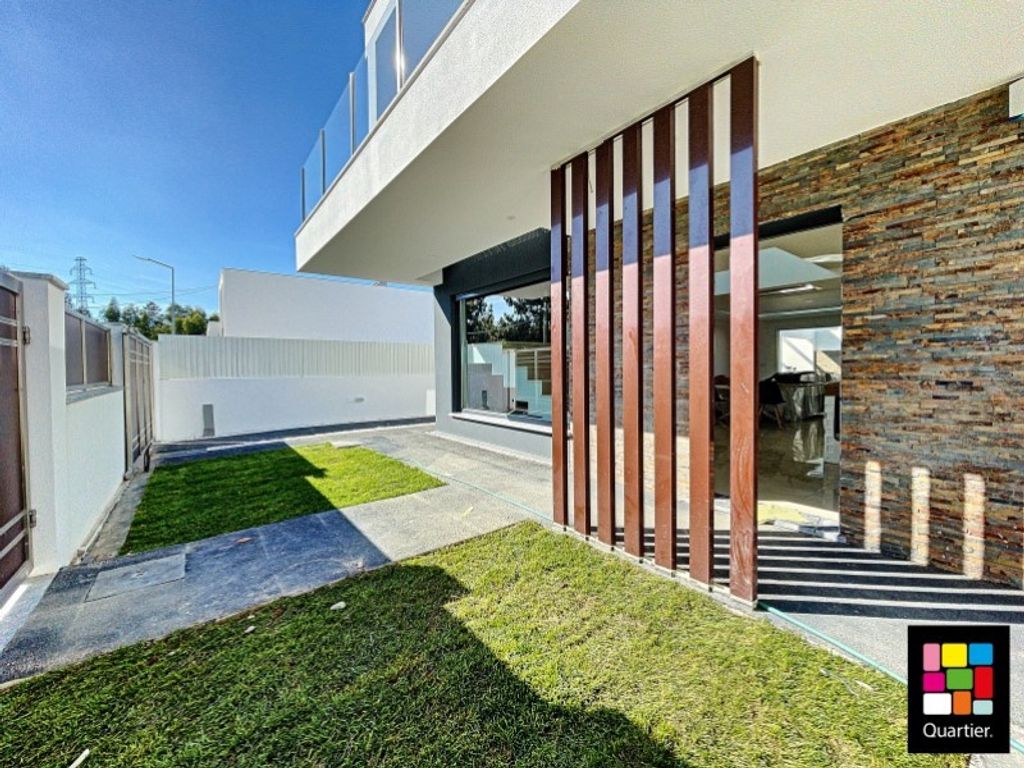 Maison de luxe à vendre à Seixal, 750 000 €, Photo 1
