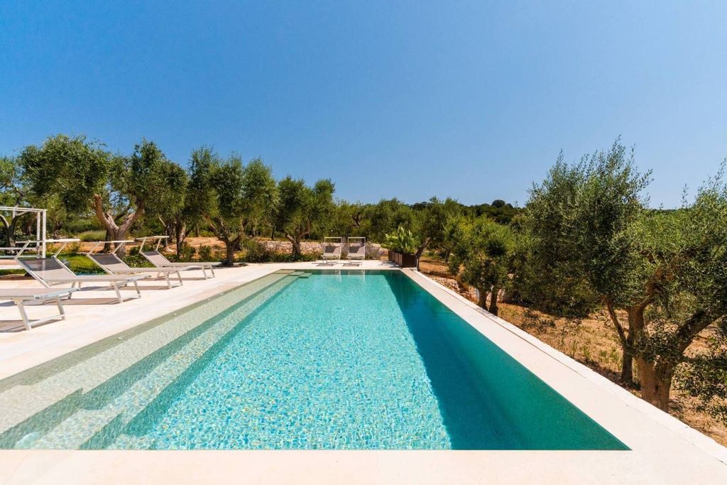 Luxury House for sale in Monopoli, 875 000 €, Photo 1