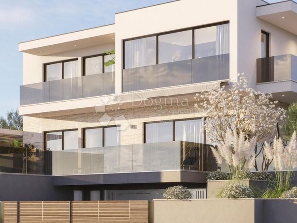 Luxury House for sale in Dugi Rat, 1 850 000 €, Photo 1