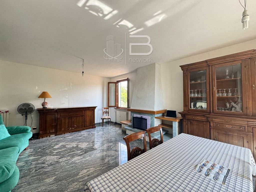 Maison de luxe à vendre à Uzzano, 890 000 €, Photo 1