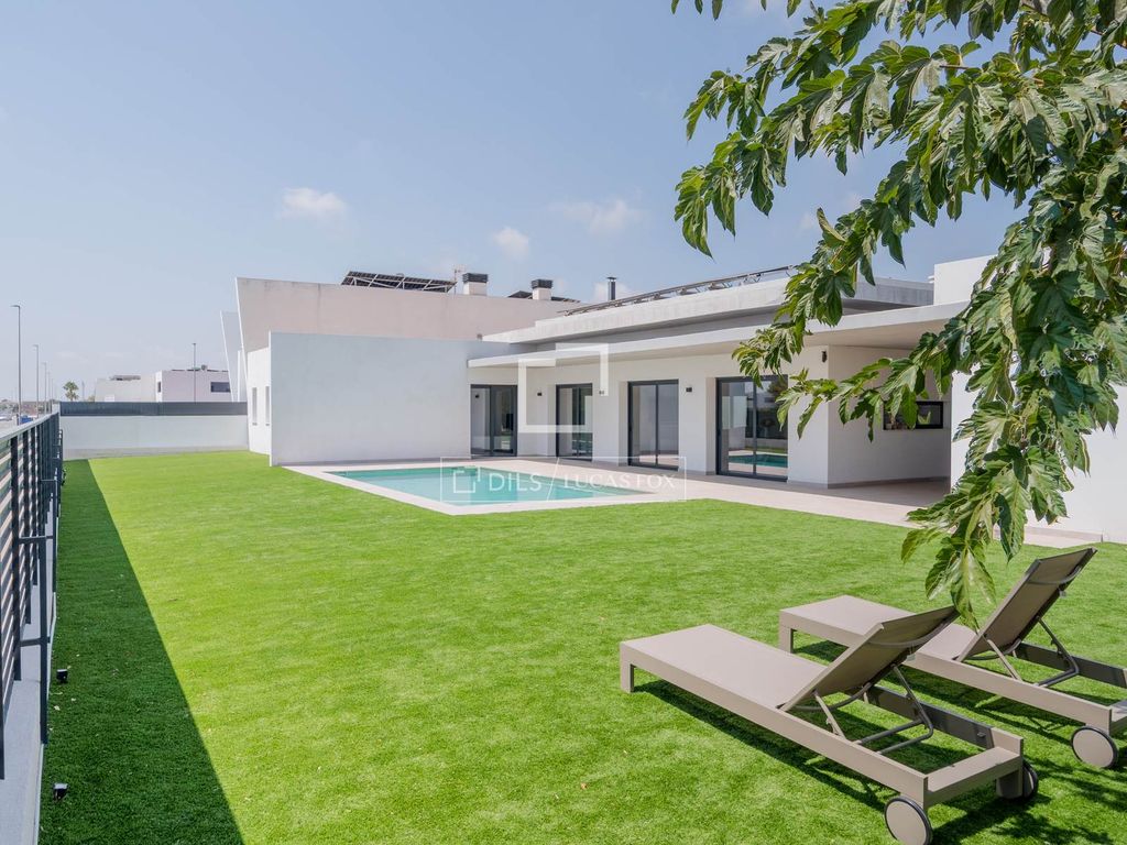 Luxury House for sale in Burriana, 970 000 €, Photo 2