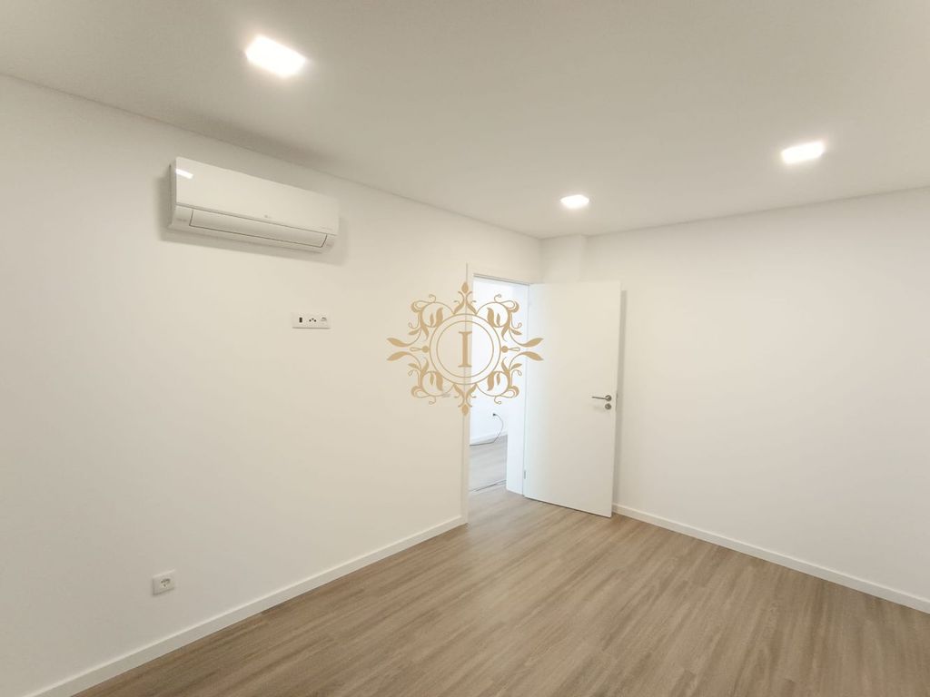 Luxury House for sale in Seixal, 480 000 €, Photo 2