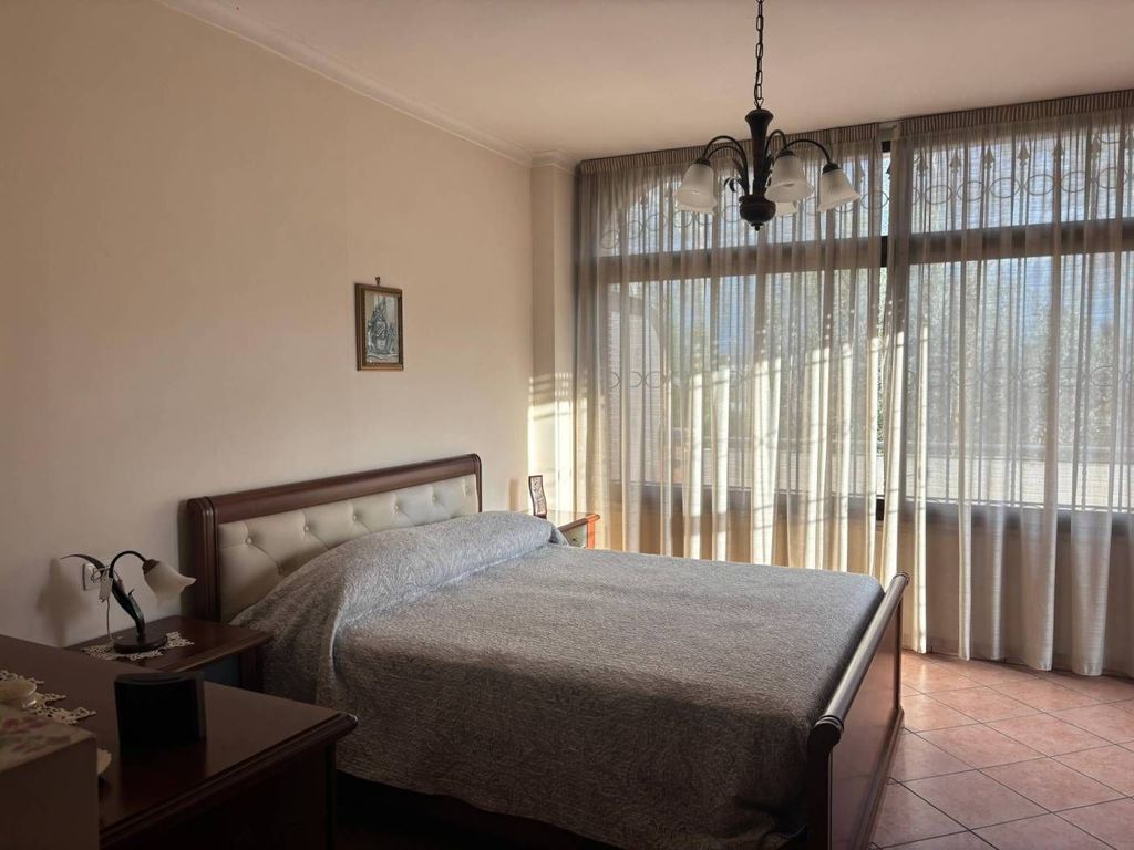 Maison de luxe à vendre à Rome, 660 000 €, Photo 2