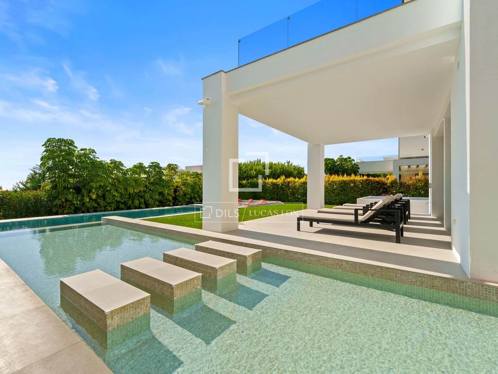 Luxury House for sale in Marbella, 4 695 000 €, Photo 2