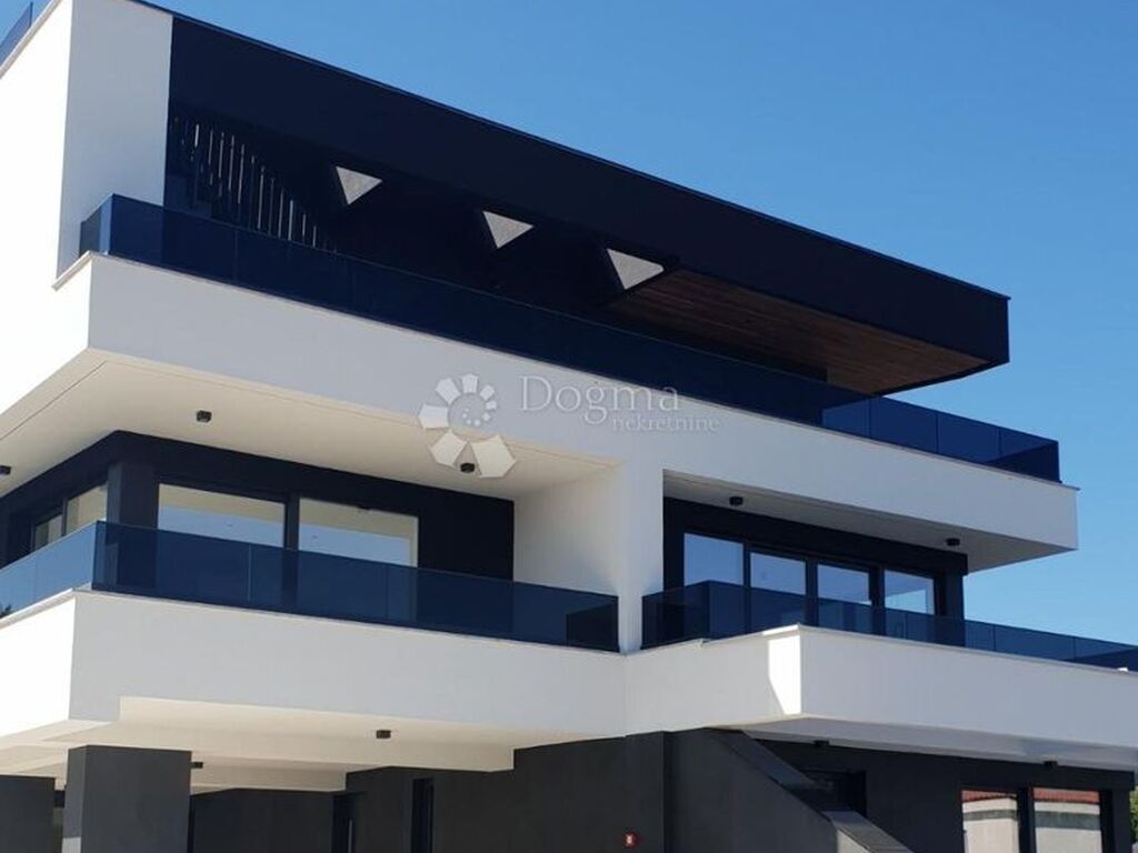 Luxury Apartment for sale in Krk, 950 000 €, Photo 3
