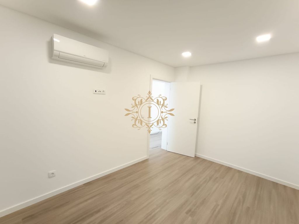 Luxury House for sale in Seixal, 480 000 €, Photo 3