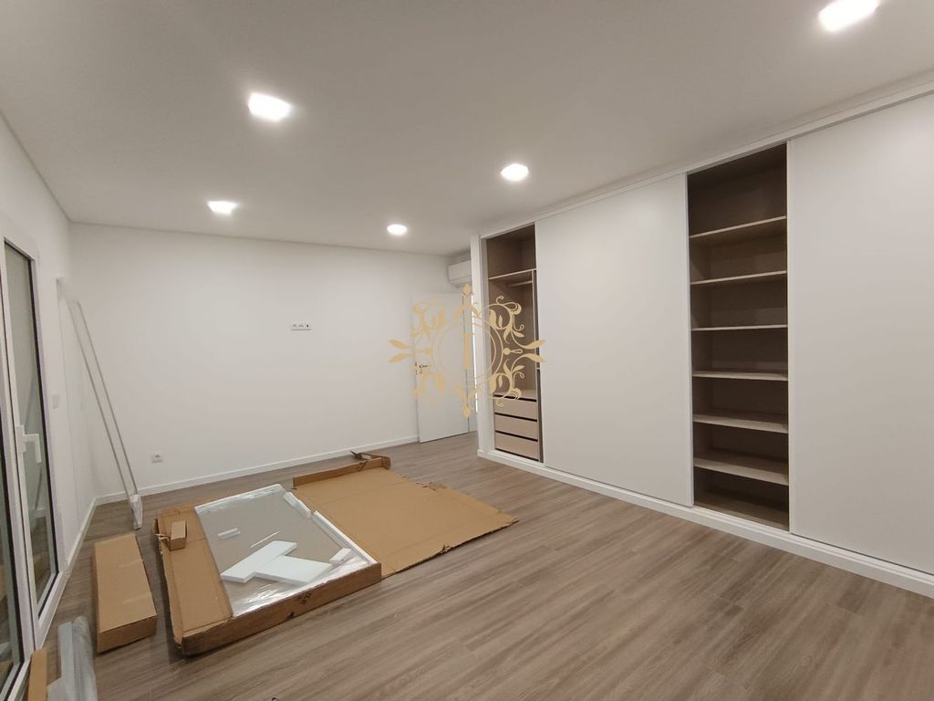 Luxury House for sale in Seixal, 440 000 €, Photo 3