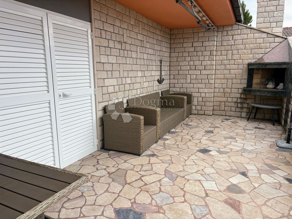 Luxury House for sale in Krk, 950 000 €, Photo 4