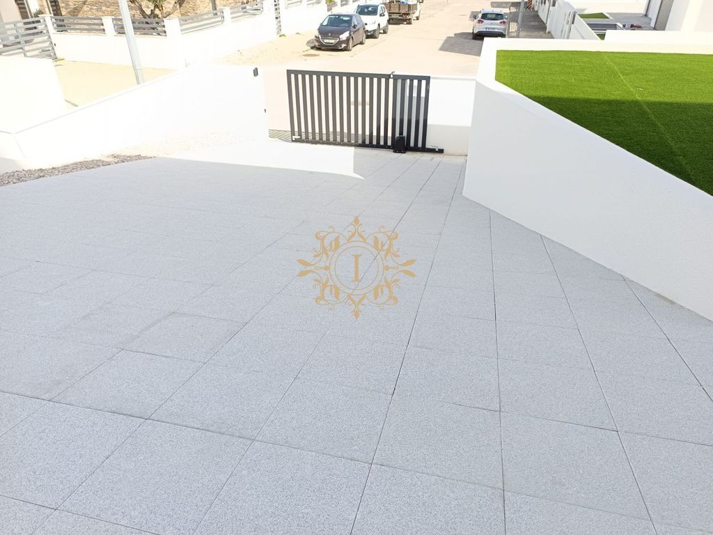 Luxury House for sale in Seixal, 697 500 €, Photo 4