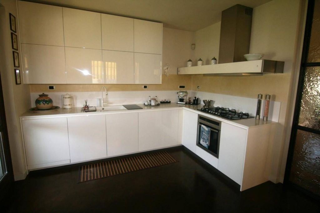 Appartement de luxe à vendre à Carrara, 640 000 €, Photo 7