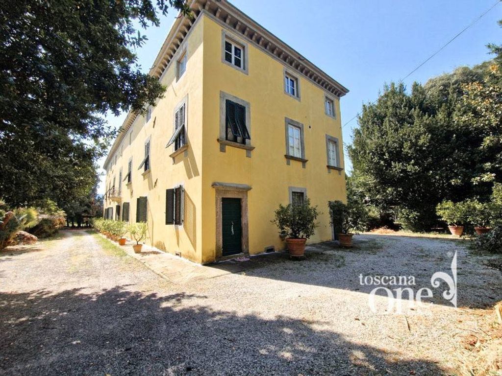 Luxury House for sale in Capannori, 2 800 000 €, Photo 1