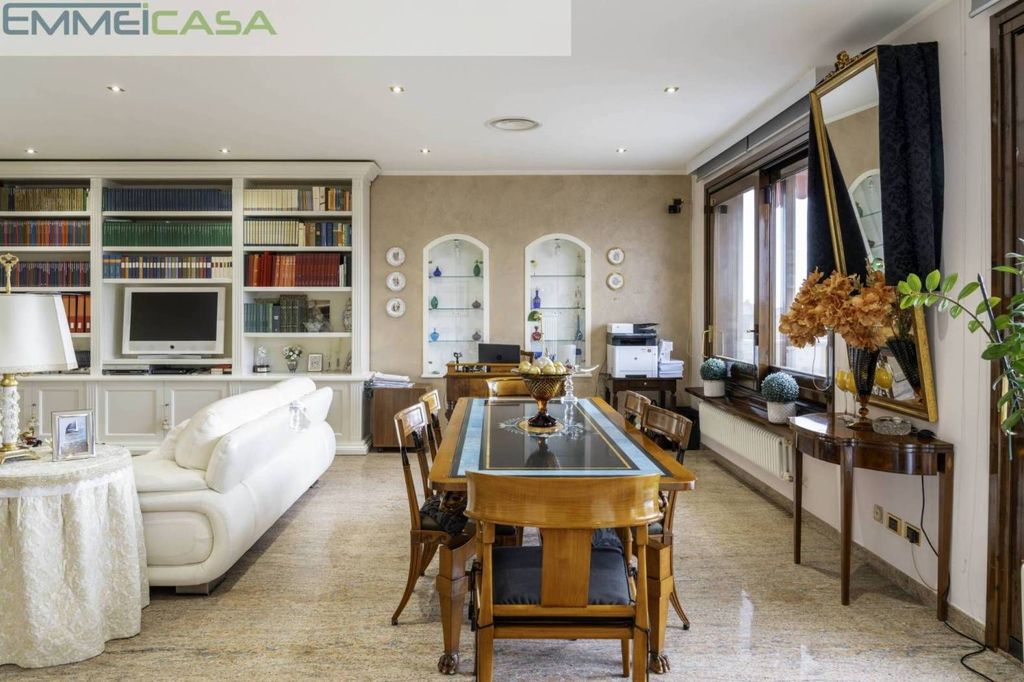 Luxury Apartment for sale in Formigine, 820 000 €, Photo 1