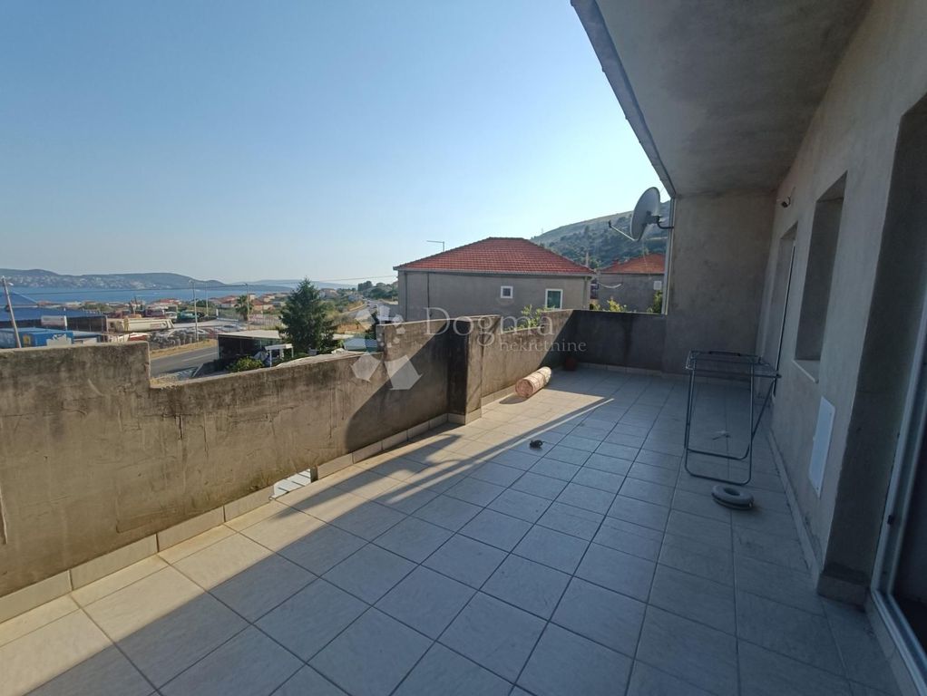 Maison de luxe à vendre à Donji Seget, 460 000 €, Photo 2