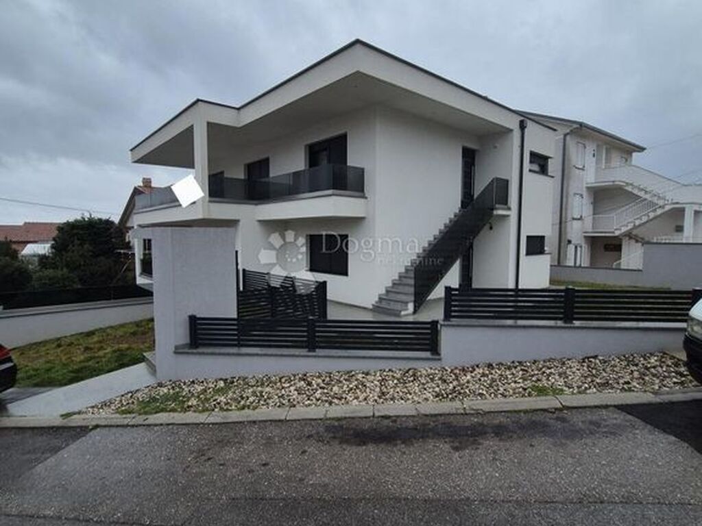 Luxury House for sale in Crikvenica, 800 000 €, Photo 2