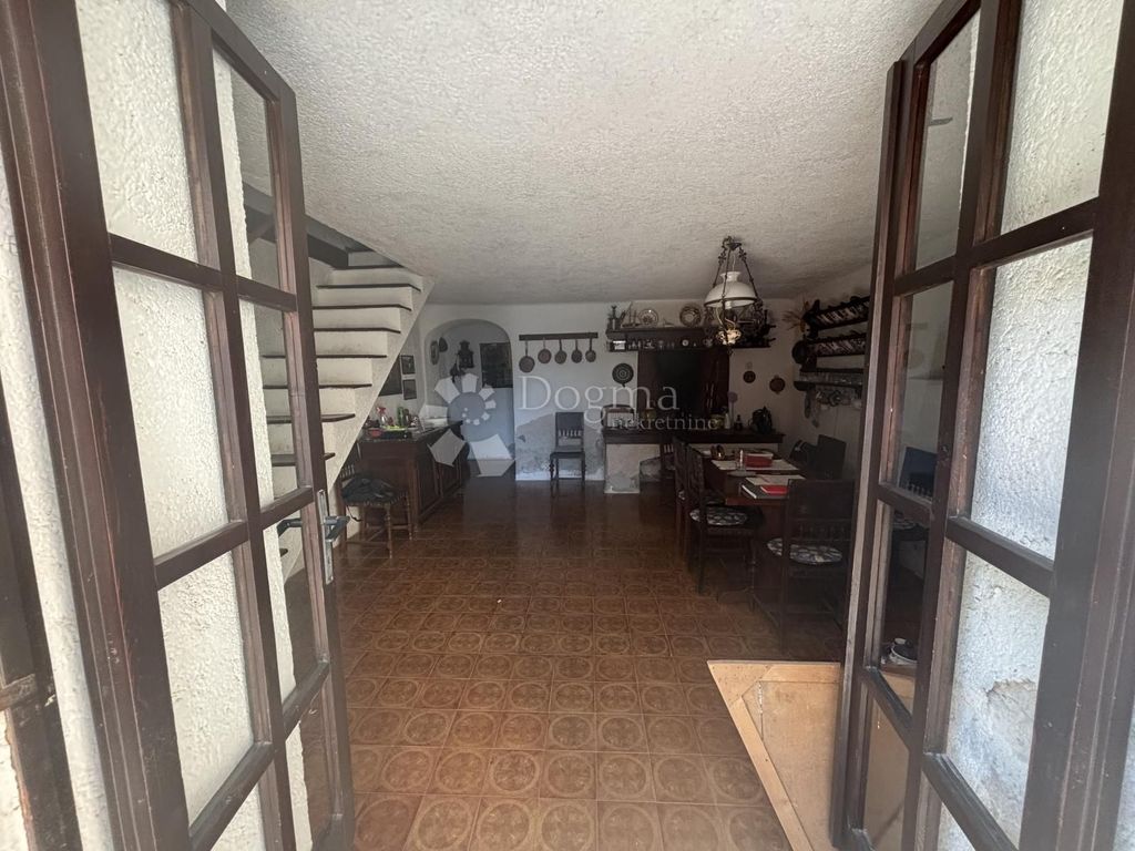 Maison de luxe à vendre à Cres, 450 000 €, Photo 2