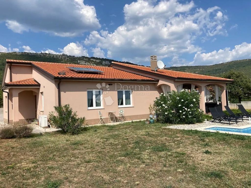 Maison de luxe à vendre à Buzet, 490 000 €, Photo 2