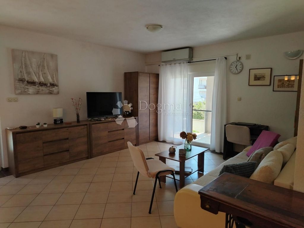 Maison de luxe à vendre à Okrug Donji, 875 000 €, Photo 3