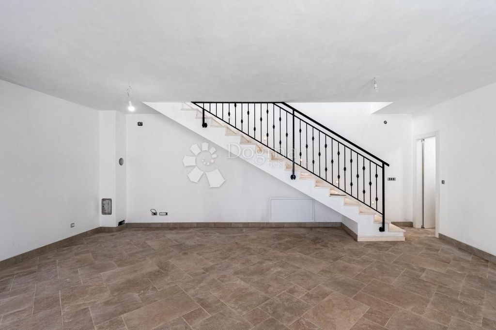 Luxury House for sale in Crikvenica, 650 000 €, Photo 4