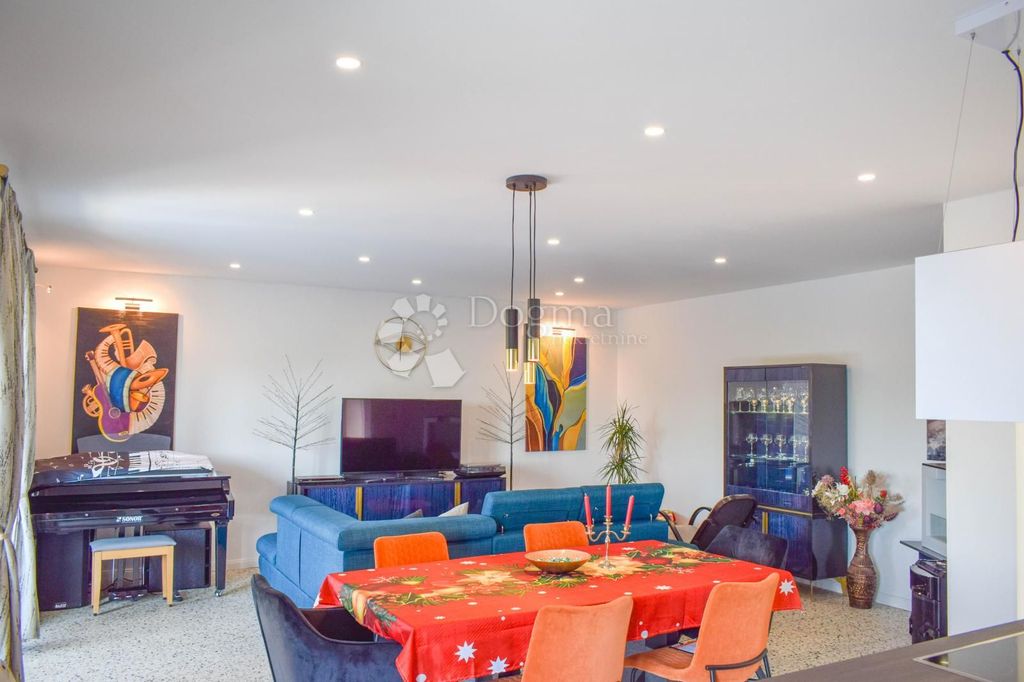 Maison de luxe à vendre à Buzet, 415 000 €, Photo 4