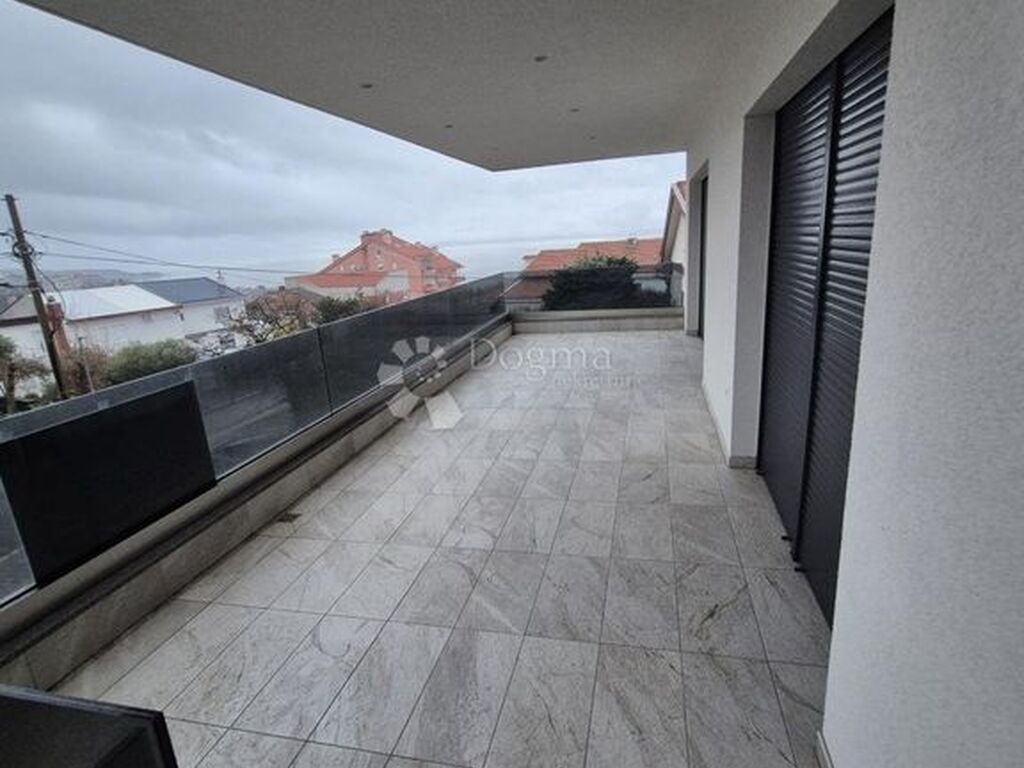 Luxury House for sale in Crikvenica, 800 000 €, Photo 5