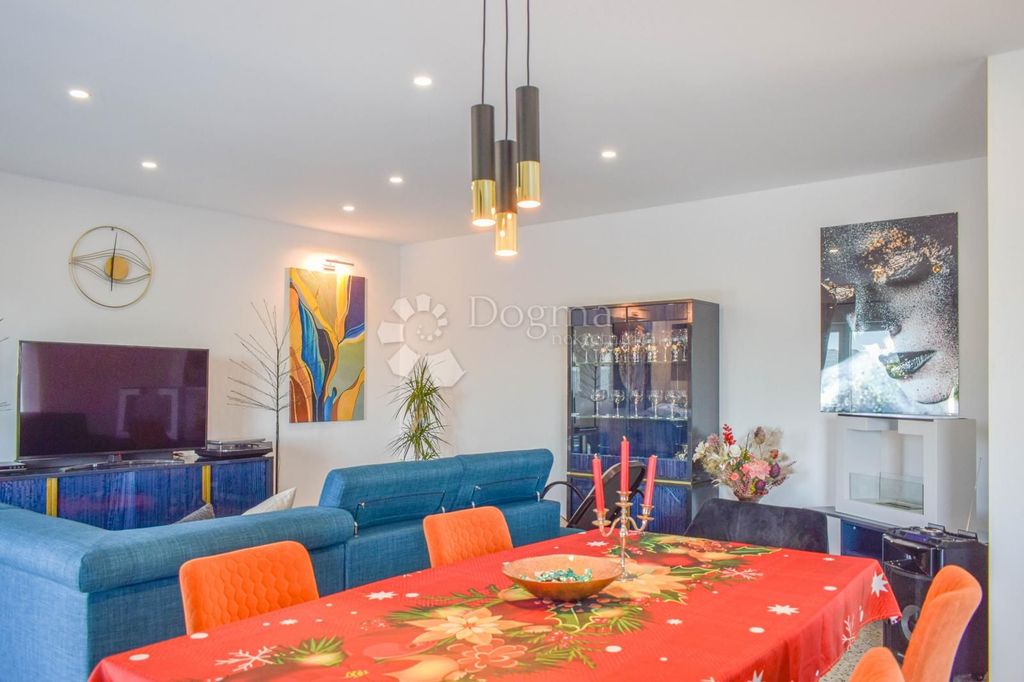 Maison de luxe à vendre à Buzet, 415 000 €, Photo 5