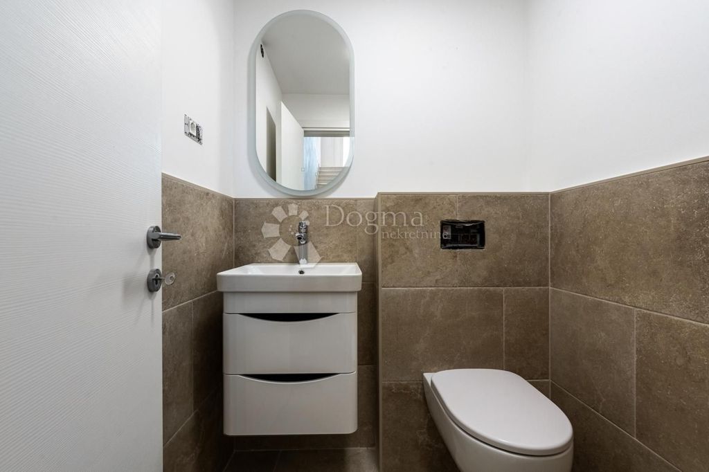 Luxury House for sale in Crikvenica, 650 000 €, Photo 6