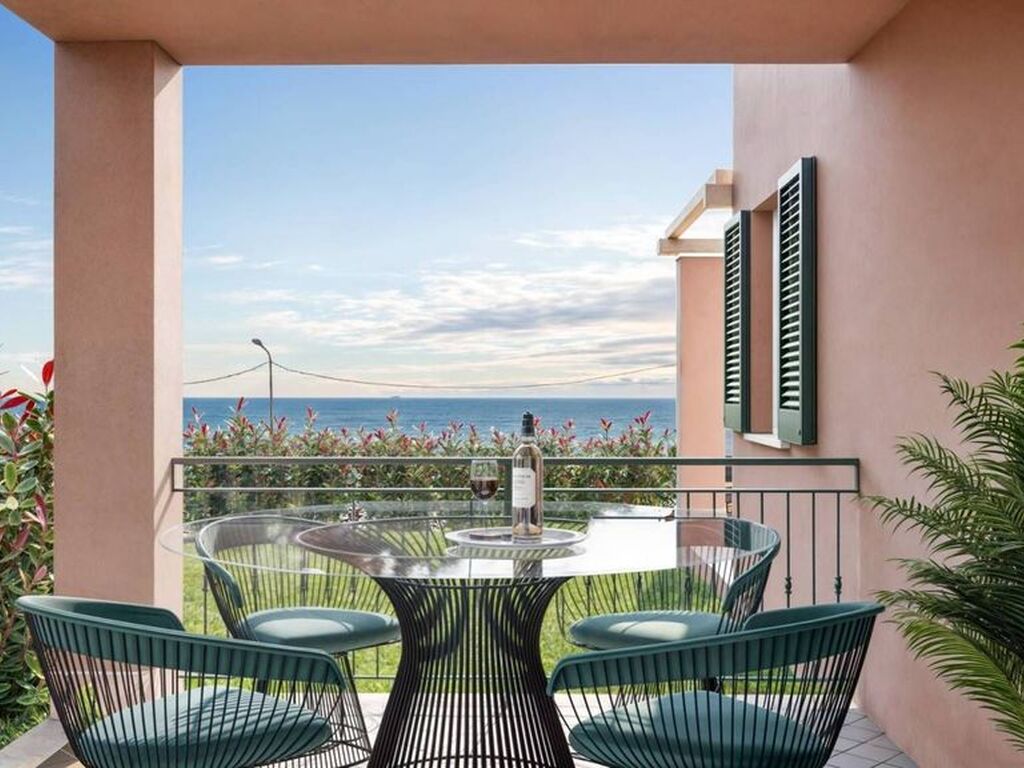 Luxury Apartment for sale in Borgio, 430 000 €, Photo 1