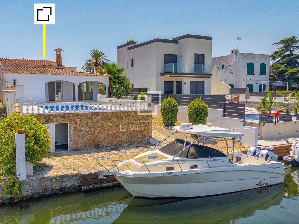 Maison de luxe à vendre à Empuriabrava, 975 000 €, Photo 4