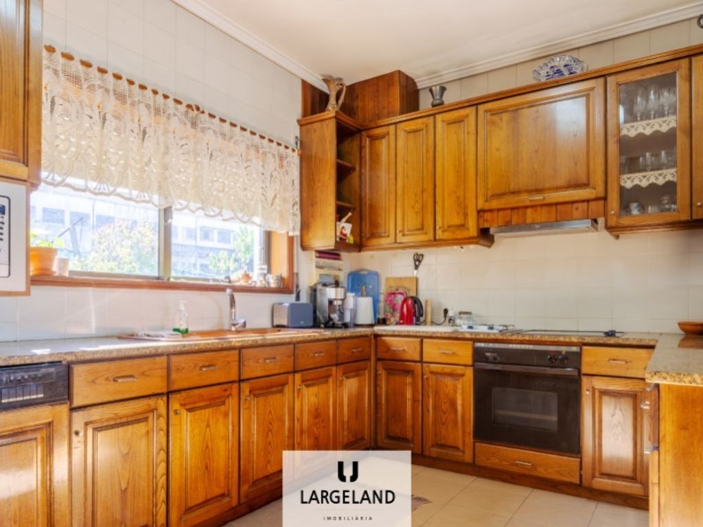 Luxury House for sale in Santa Maria Da Feira, 490 000 €, Photo 3
