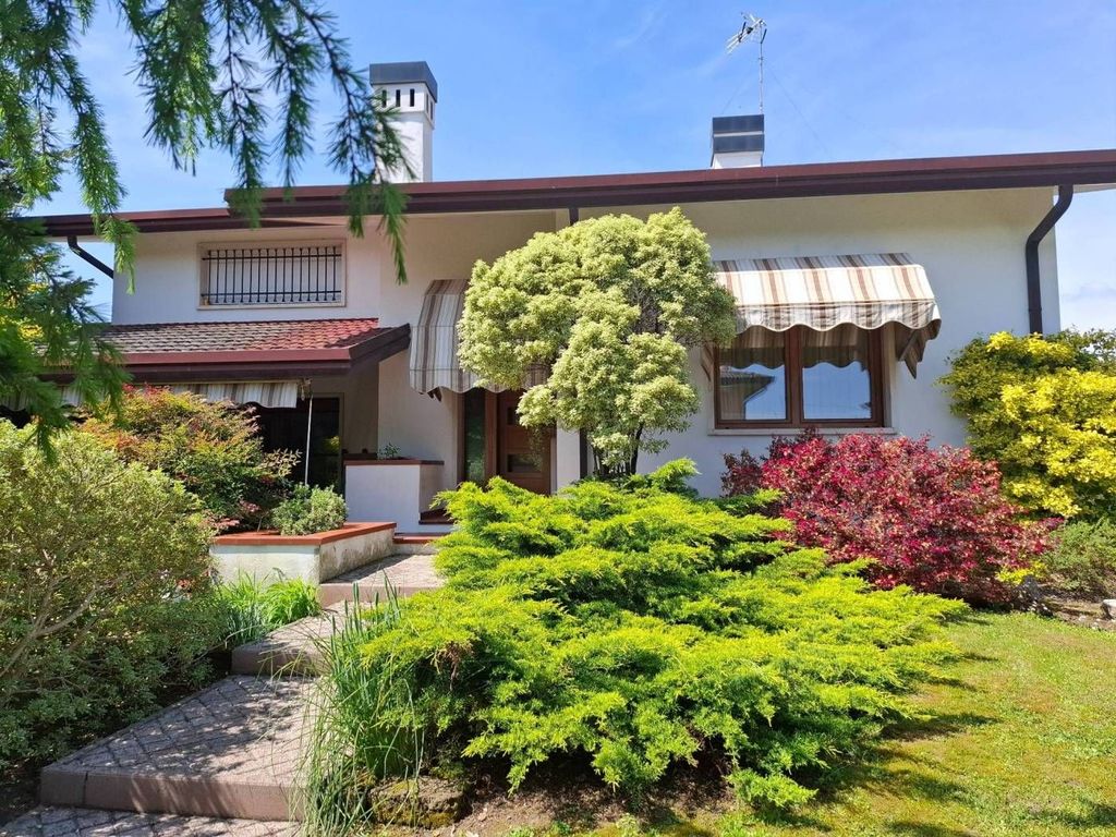 Luxury House for sale in Dolo, 500 000 €, Photo 1