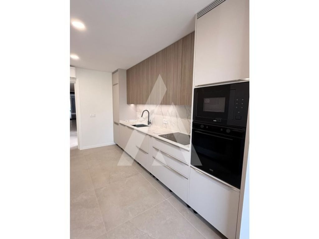 Maison de luxe à vendre à Aveiro, 820 000 €, Photo 2