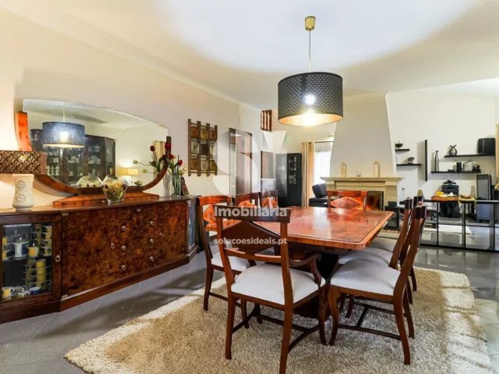 Maison de luxe à vendre à Cernache, 675 000 €, Photo 3