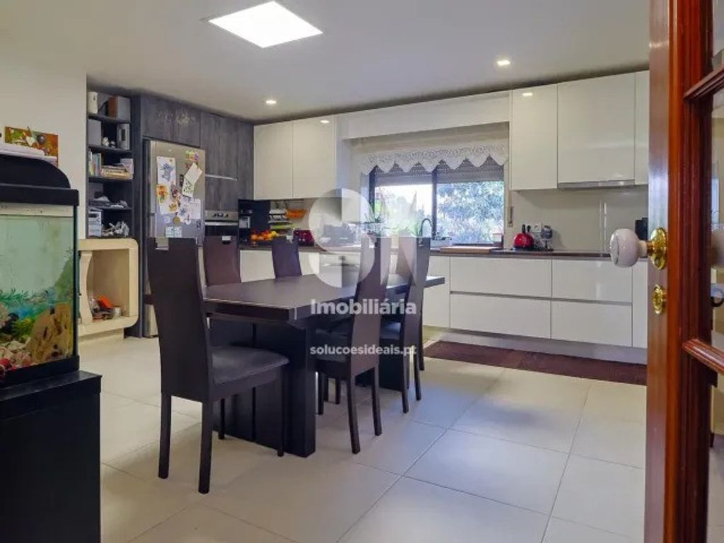 Maison de luxe à vendre à Cernache, 675 000 €, Photo 4