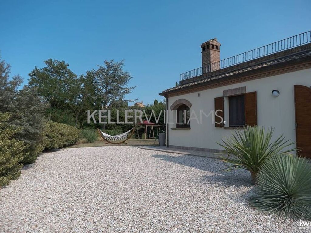 Luxury House for sale in Pesaro, 1 150 000 €, Photo 4