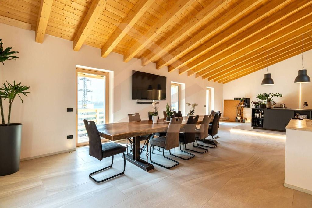 Luxury House for sale in Ala, 997 000 €, Photo 4