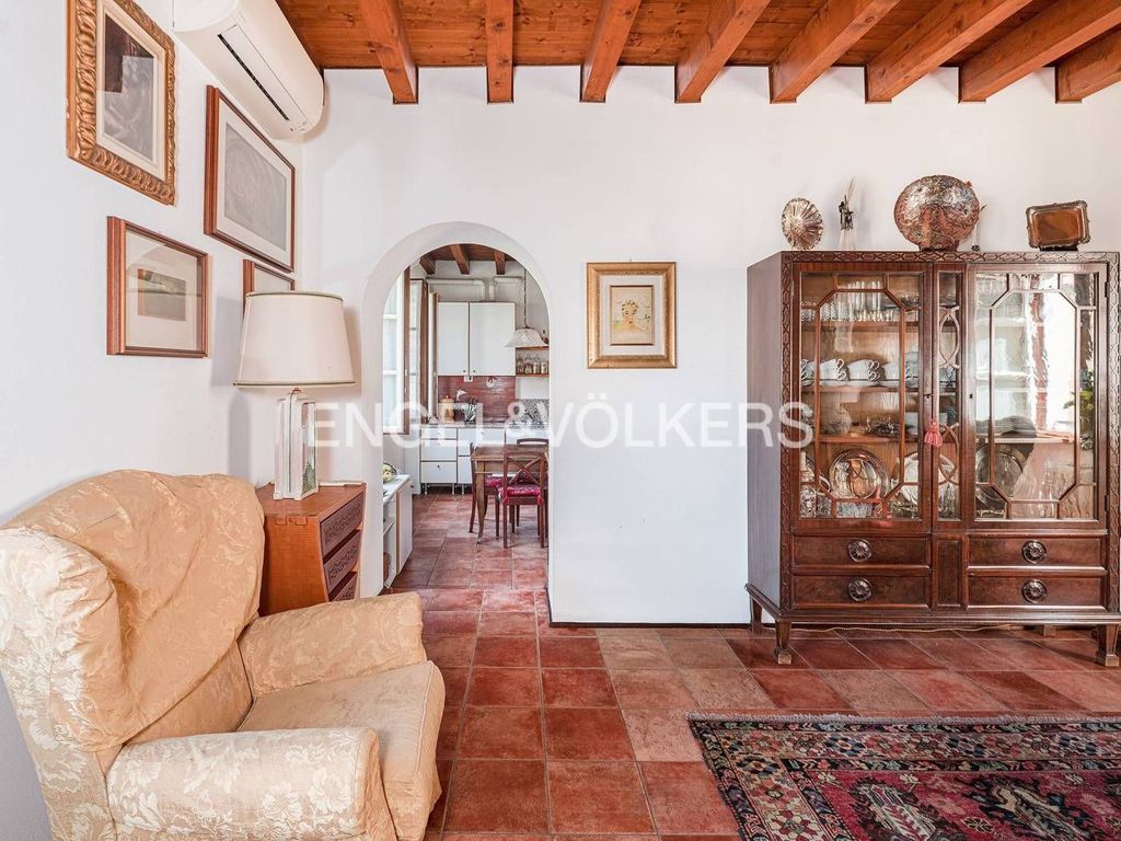 Maison de luxe à vendre à Como, 800 000 €, Photo 6