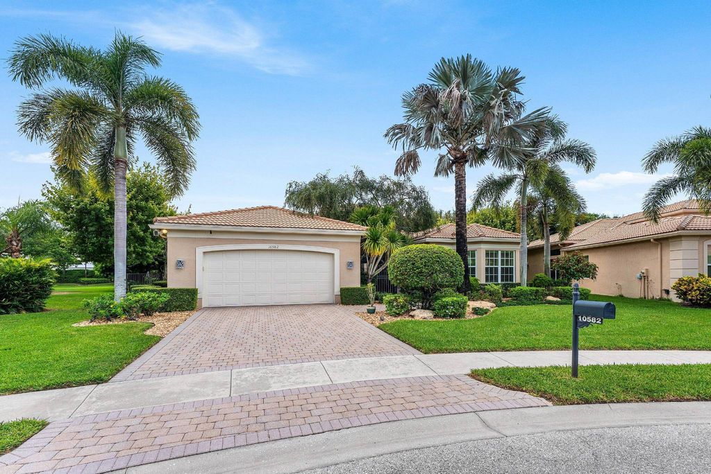 Luxury House for sale in Boynton Beach, 940 488 €, Photo 1