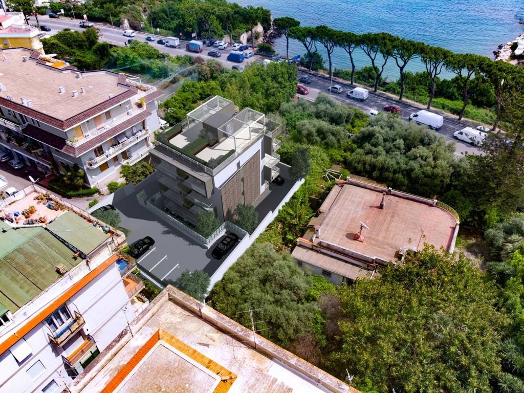 Luxury Apartment for sale in Formia, 450 000 €, Photo 1
