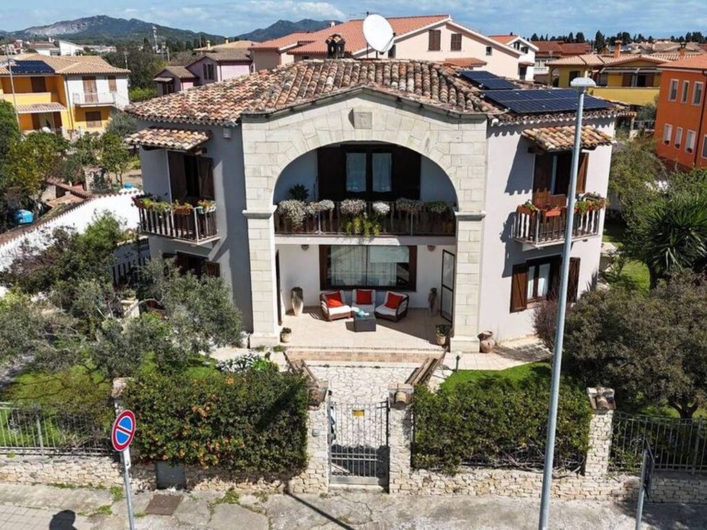 Luxury House for sale in Pula, 750 000 €, Photo 1