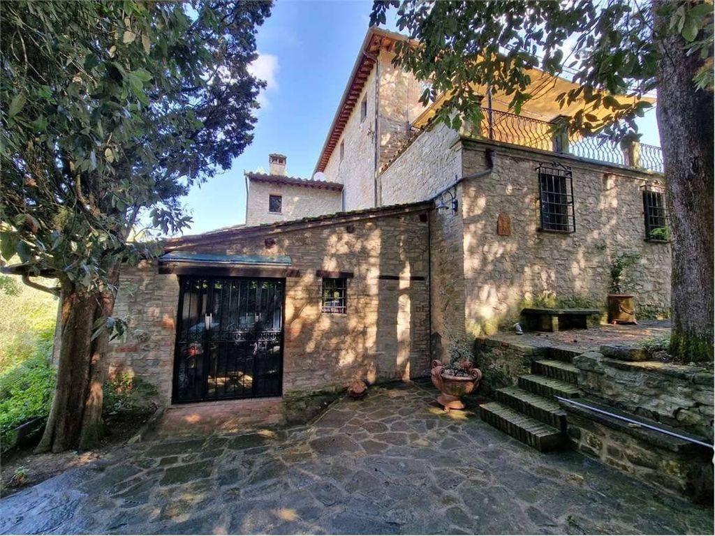 Luxury House for sale in Perugia, 1 799 000 €, Photo 1