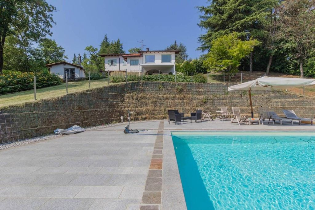 Luxury House for sale in Gazzola, 1 200 000 €, Photo 1