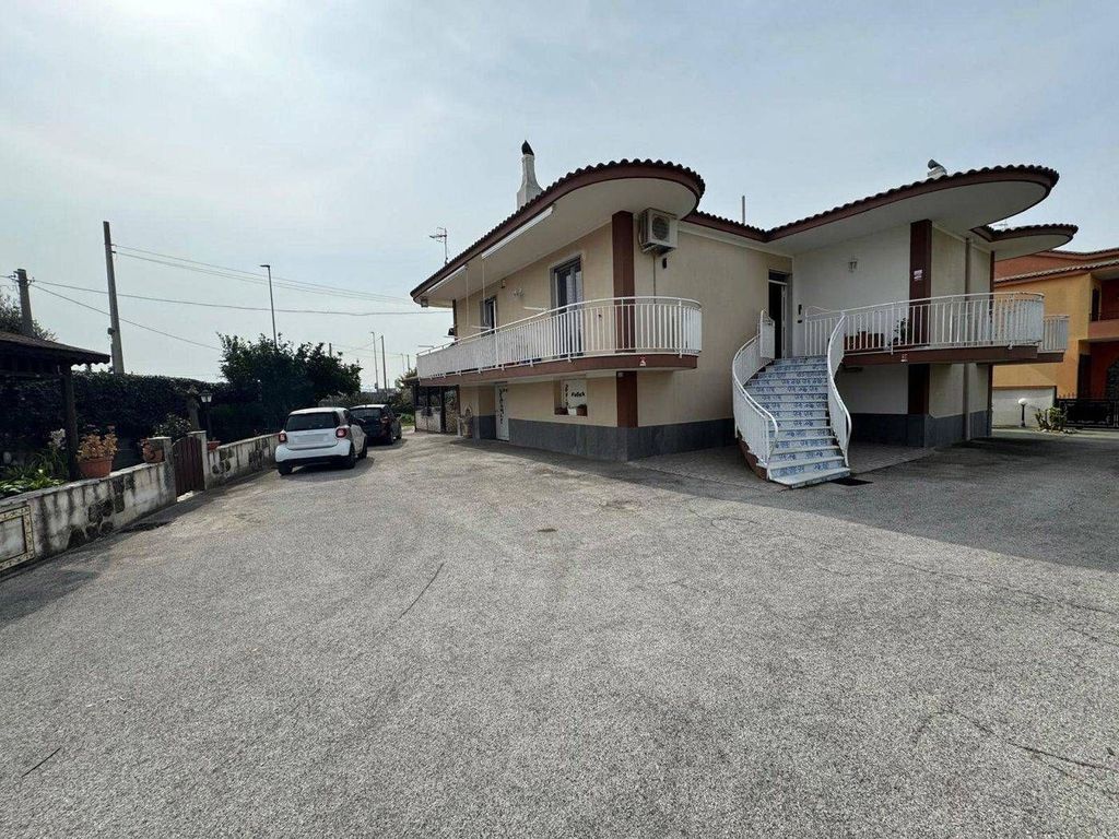 Maison de luxe à vendre à Quarto, 570 000 €, Photo 1