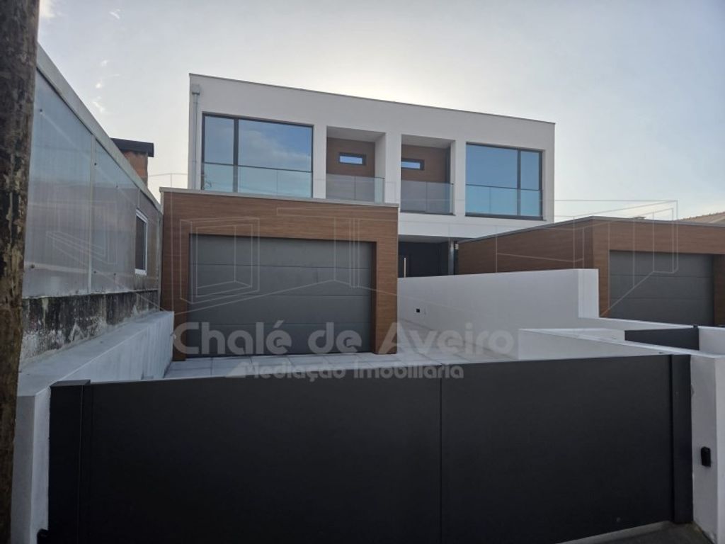 Maison de luxe à vendre à Aveiro, 535 500 €, Photo 1