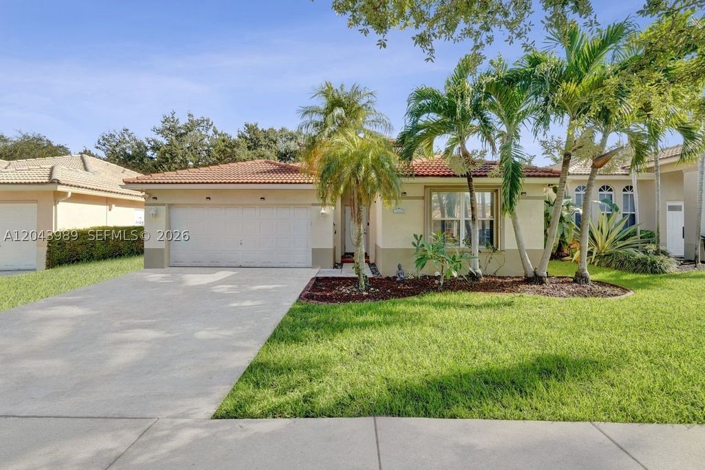 Luxury House for sale in Davie, 579 701 €, Photo 1