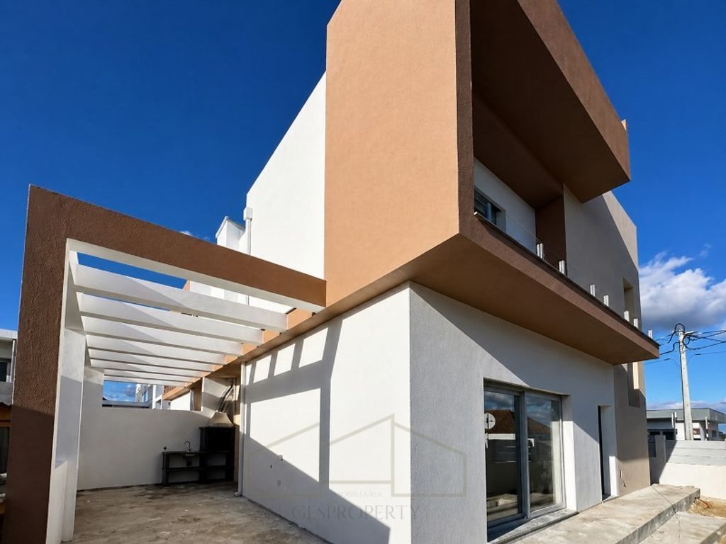 Luxury House for sale in Seixal, 485 000 €, Photo 3