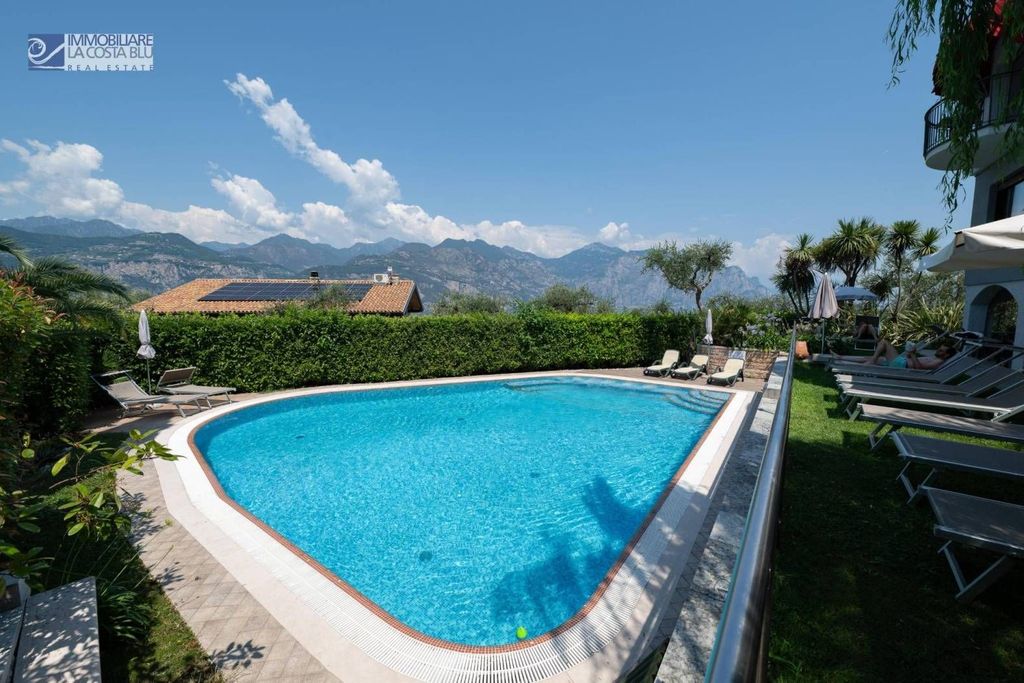 Maison de luxe à vendre à Malcesine, 3 300 000 €, Photo 1