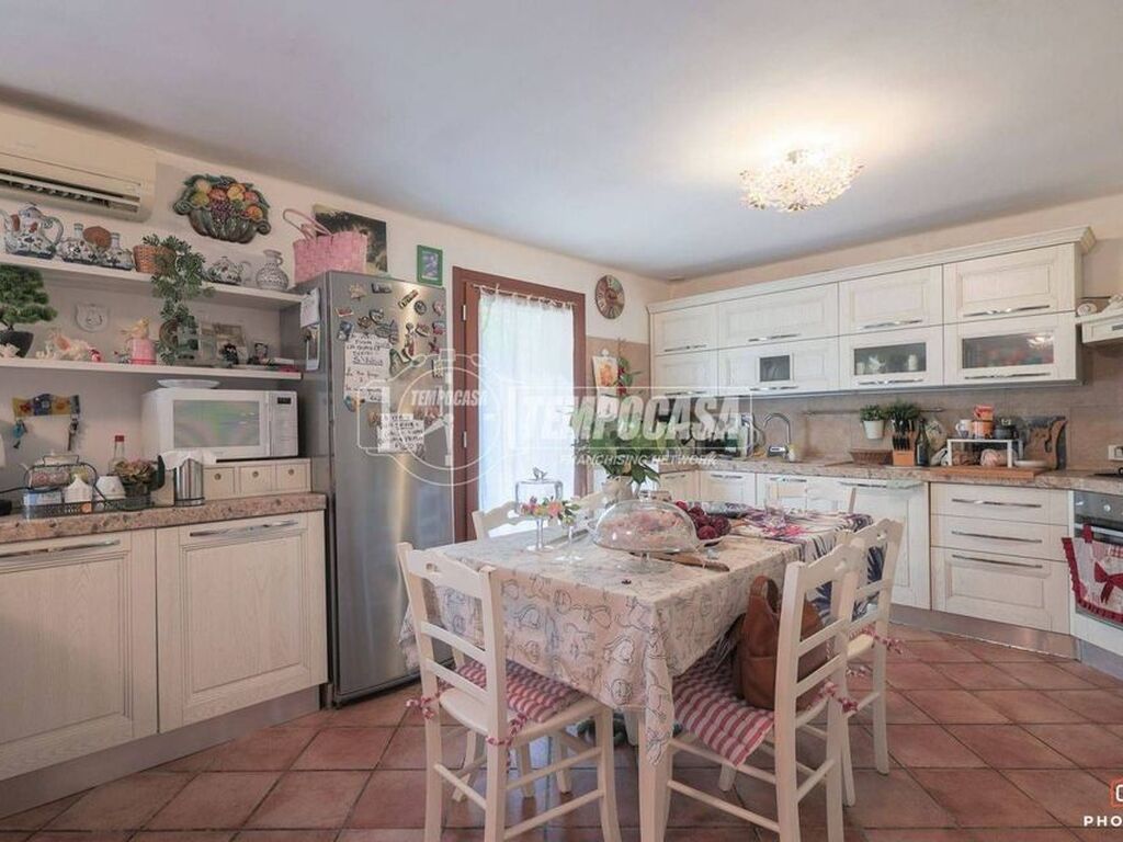 Luxury House for sale in Forlì, 560 000 €, Photo 1