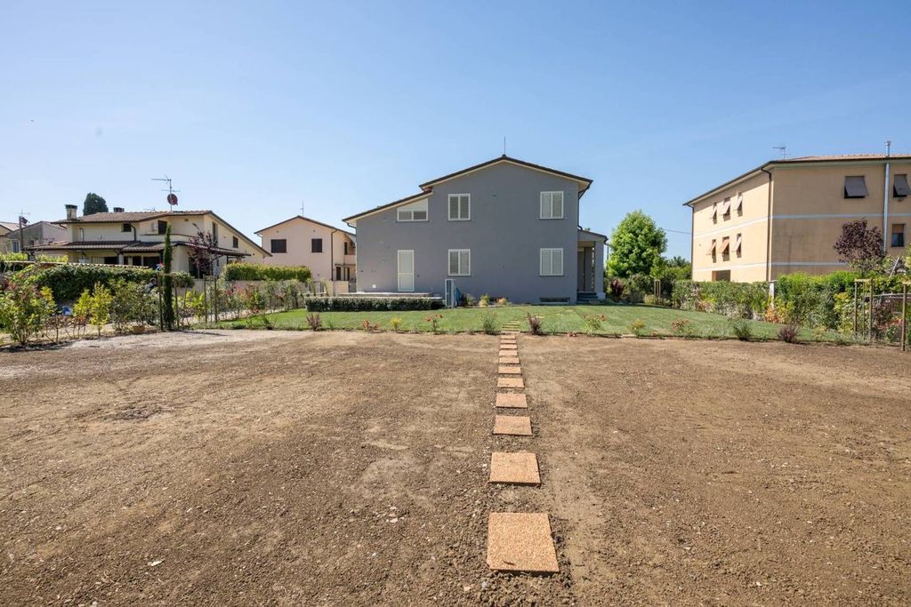 Luxury House for sale in San Giuliano Terme, 780 000 €, Photo 6