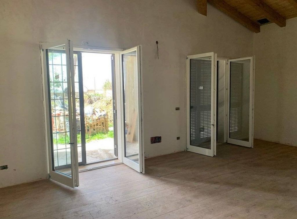 Luxury House for sale in Rome, 630 000 €, Photo 7